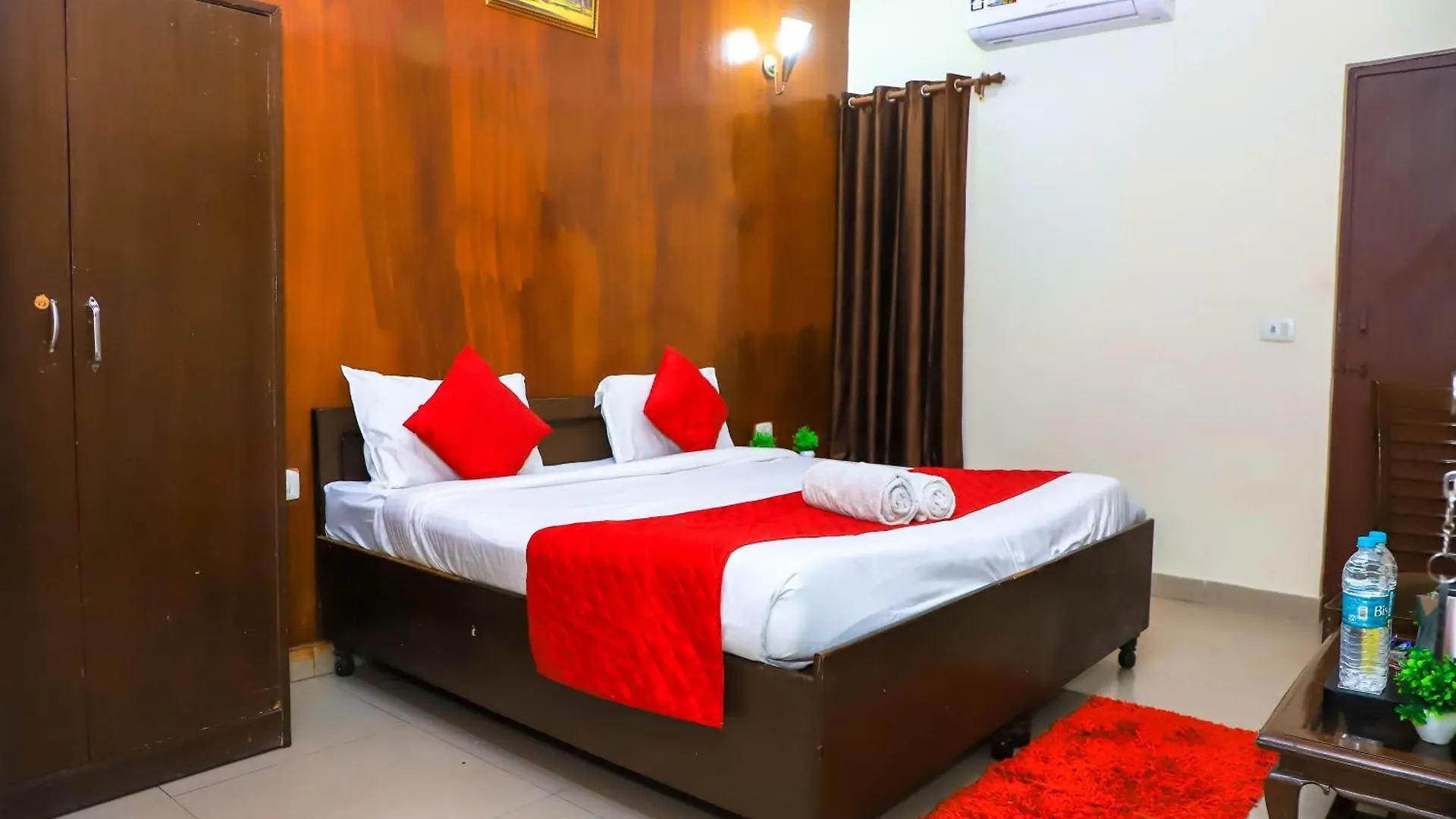 Bed & Breakfast Hotel Global Inn By Quality Inn New Delhi
